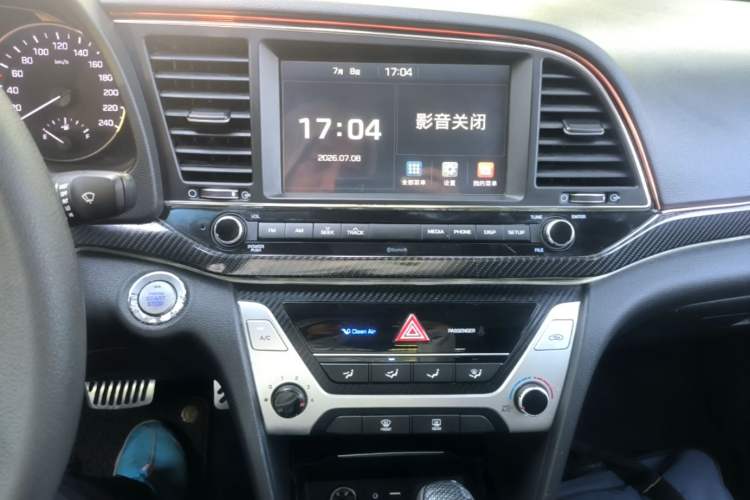 Used Hyundai Elantra (6th Generation / Lingdong) 2016 1.6L Automatic ZhiXuan – Elite Version Audio And AC Panel