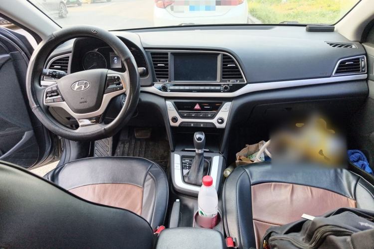 Used Hyundai Elantra (6th Generation / Lingdong) 2016 1.6L Automatic ZhiXuan – Elite Version Center Console
