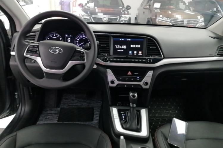 Used Hyundai Elantra (6th Generation / Lingdong) 2016 1.6L Automatic ZhiXuan – Elite Version Center Console