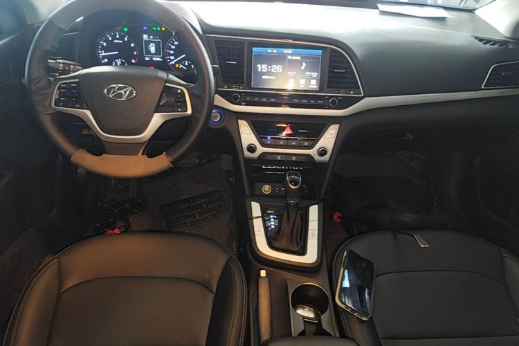 Used Hyundai Elantra (6th Generation / Lingdong) 2016 1.6L Automatic ZhiXuan – Elite Version Center Console