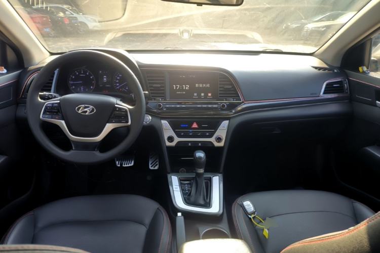 Used Hyundai Elantra (6th Generation / Lingdong) 2016 1.6L Automatic ZhiXuan – Elite Version Center Console