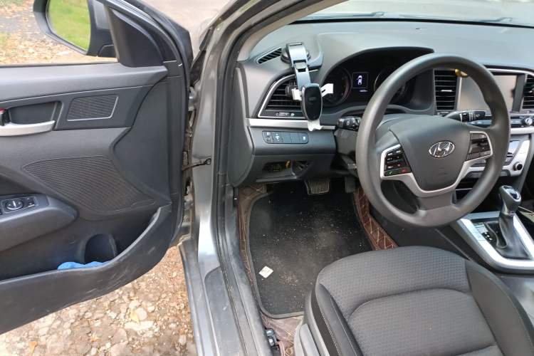 Used Hyundai Elantra (6th Generation / Lingdong) 2016 1.6L Automatic ZhiXuan – Elite Version Driver Seat