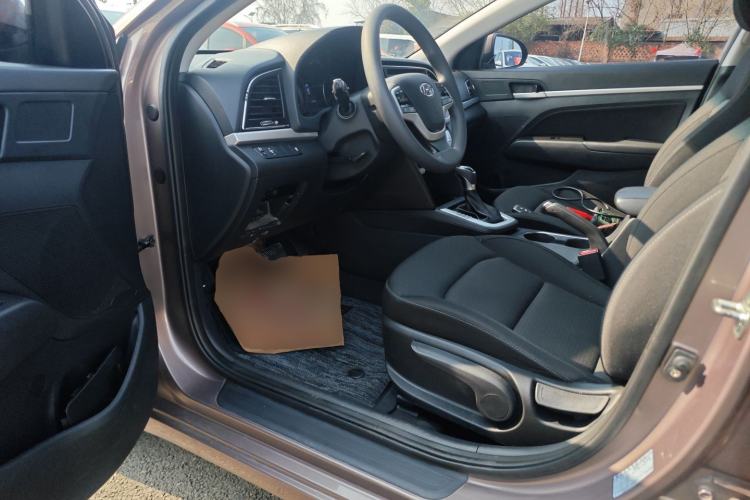 Used Hyundai Elantra (6th Generation / Lingdong) 2016 1.6L Automatic ZhiXuan · Youth Edition Driver Seat