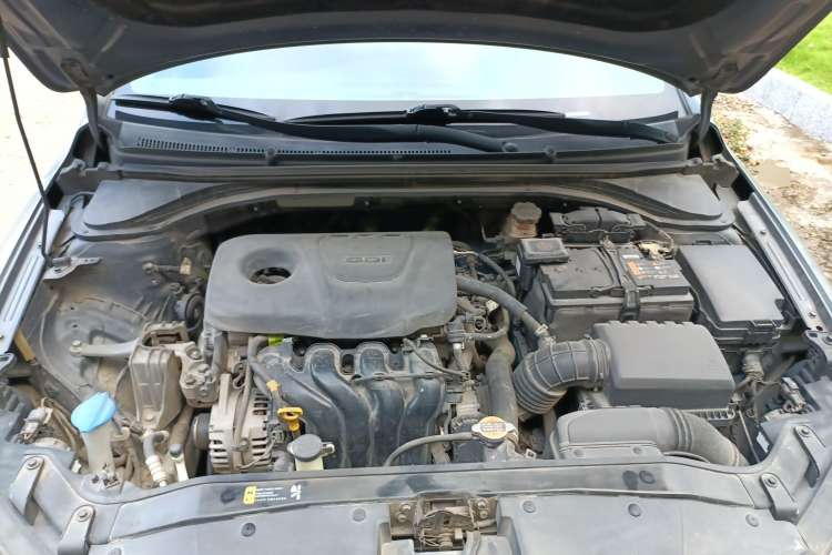 Used Hyundai Elantra (6th Generation / Lingdong) 2016 1.6L Automatic ZhiXuan – Elite Version Engine Bay