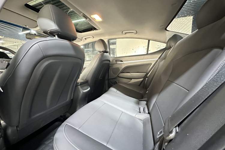 Used Hyundai Elantra (6th Generation / Lingdong) 2016 1.6L Automatic ZhiXuan – Elite Version Exterior 4