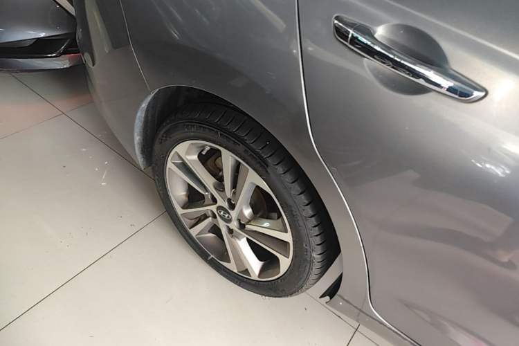 Used Hyundai Elantra (6th Generation / Lingdong) 2016 1.6L Automatic ZhiXuan – Elite Version Exterior 5