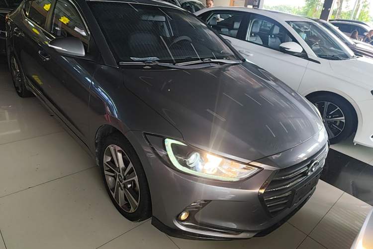 Used Hyundai Elantra (6th Generation / Lingdong) 2016 1.6L Automatic ZhiXuan – Elite Version Front Right 45 Deg
