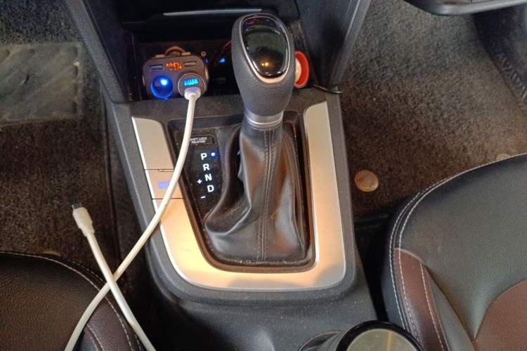 Used Hyundai Elantra (6th Generation / Lingdong) 2016 1.6L Automatic ZhiXuan – Elite Version Gear Lever