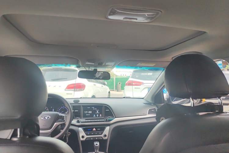 Used Hyundai Elantra (6th Generation / Lingdong) 2016 1.6L Automatic ZhiXuan – Elite Version Headliner