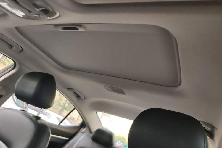 Used Hyundai Elantra (6th Generation / Lingdong) 2016 1.6L Automatic ZhiXuan – Elite Version Headliner