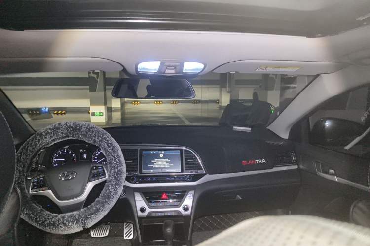 Used Hyundai Elantra (6th Generation / Lingdong) 2016 1.6L Automatic ZhiXuan – Elite Version Headliner