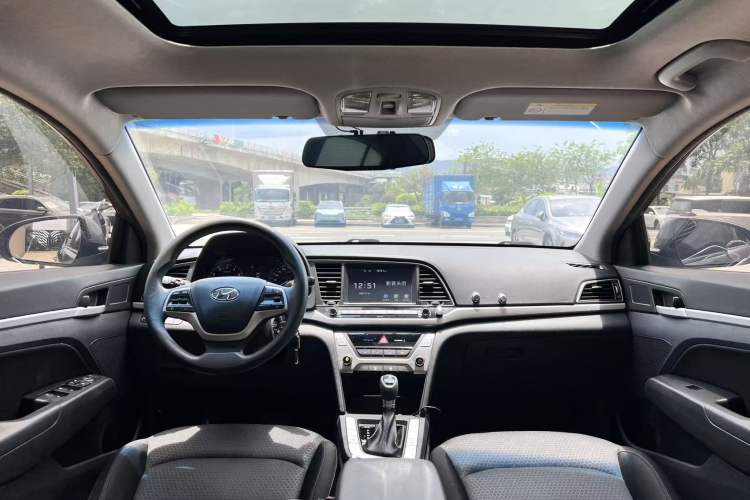 Used Hyundai Elantra (6th Generation / Lingdong) 2016 1.6L Automatic ZhiXuan – Elite Version Headliner