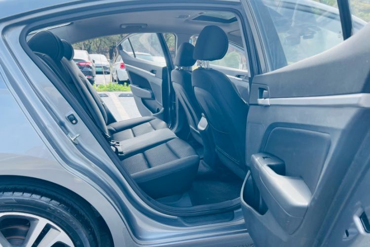 Used Hyundai Elantra (6th Generation / Lingdong) 2016 1.6L Automatic ZhiXuan – Elite Version Interior 2