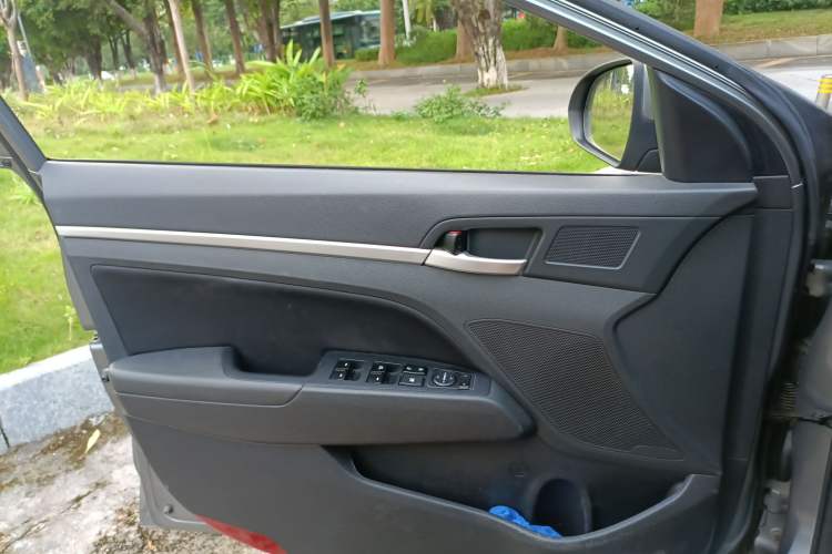 Used Hyundai Elantra (6th Generation / Lingdong) 2016 1.6L Automatic ZhiXuan – Elite Version Left Front Door Interior
