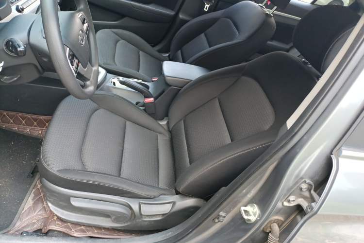 Used Hyundai Elantra (6th Generation / Lingdong) 2016 1.6L Automatic ZhiXuan – Elite Version Left Front Seat