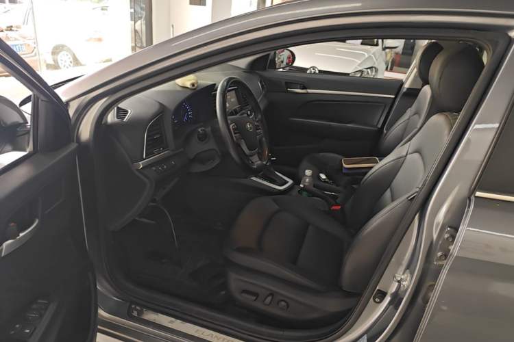 Used Hyundai Elantra (6th Generation / Lingdong) 2016 1.6L Automatic ZhiXuan · Luxury Version Left Front Seat