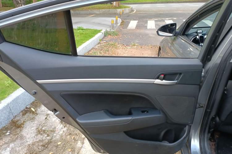 Used Hyundai Elantra (6th Generation / Lingdong) 2016 1.6L Automatic ZhiXuan – Elite Version Left Rear Door Interior