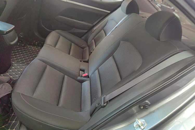 Used Hyundai Elantra (6th Generation / Lingdong) 2016 1.6L Automatic ZhiXuan – Elite Version Left Rear Seat