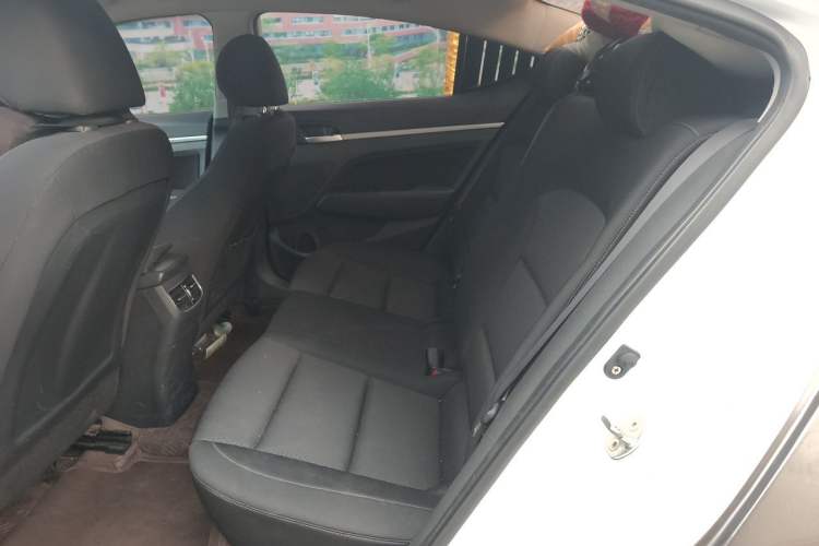 Used Hyundai Elantra (6th Generation / Lingdong) 2016 1.6L Automatic ZhiXuan – Elite Version Left Rear Seat