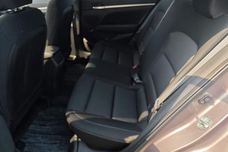 Used Hyundai Elantra (6th Generation / Lingdong) 2016 1.6L Automatic ZhiXuan · Youth Edition Left Rear Seat