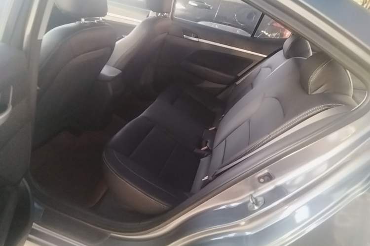 Used Hyundai Elantra (6th Generation / Lingdong) 2016 1.6L Automatic ZhiXuan – Elite Version Left Rear Seat