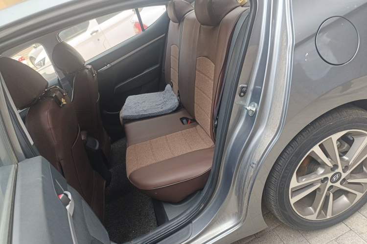 Used Hyundai Elantra (6th Generation / Lingdong) 2016 1.6L Automatic ZhiXuan – Elite Version Left Rear Seat