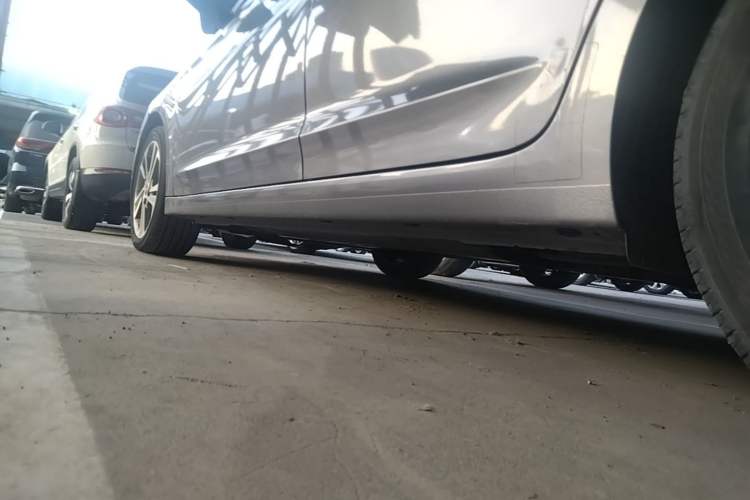 Used Hyundai Elantra (6th Generation / Lingdong) 2016 1.6L Automatic ZhiXuan – Elite Version Left Side Sill