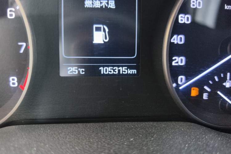 Used Hyundai Elantra (6th Generation / Lingdong) 2016 1.6L Automatic ZhiXuan – Elite Version Odometer Close Up