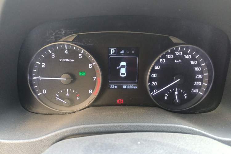 Used Hyundai Elantra (6th Generation / Lingdong) 2016 1.6L Automatic ZhiXuan – Elite Version Odometer Close Up