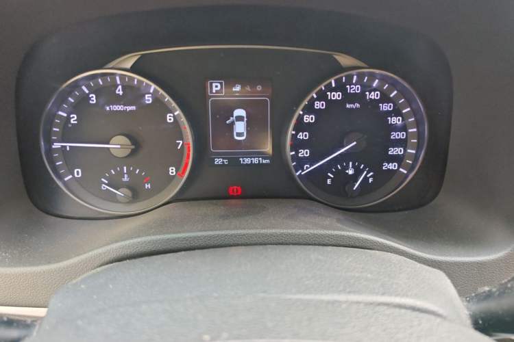 Used Hyundai Elantra (6th Generation / Lingdong) 2016 1.6L Automatic ZhiXuan – Elite Version Odometer Close Up
