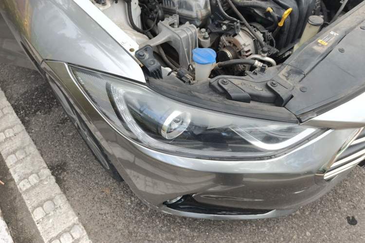 Used Hyundai Elantra (6th Generation / Lingdong) 2016 1.6L Automatic ZhiXuan – Elite Version Right Front Headlight