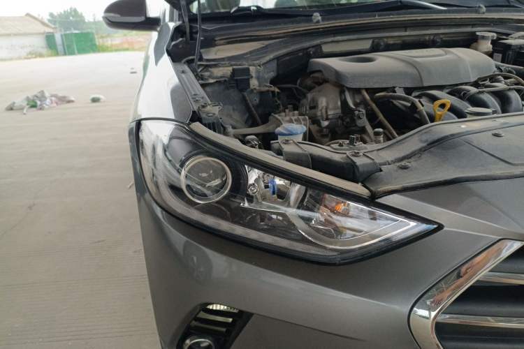 Used Hyundai Elantra (6th Generation / Lingdong) 2016 1.6L Automatic ZhiXuan – Elite Version Right Front Headlight