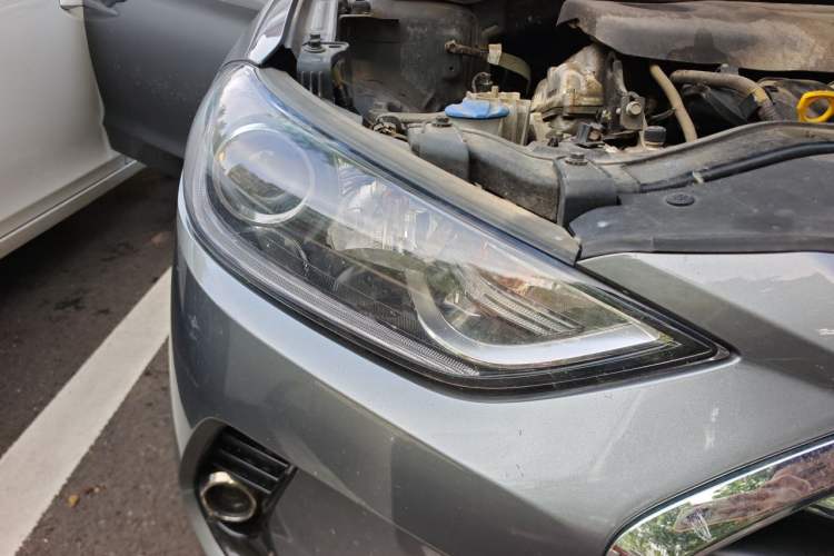 Used Hyundai Elantra (6th Generation / Lingdong) 2016 1.6L Automatic ZhiXuan – Elite Version Right Front Headlight