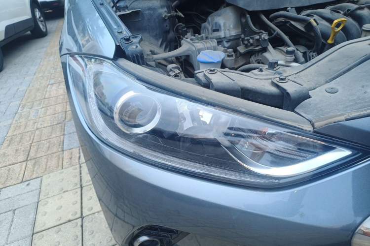 Used Hyundai Elantra (6th Generation / Lingdong) 2016 1.6L Automatic ZhiXuan – Elite Version Right Front Headlight
