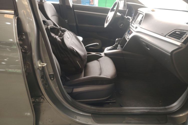 Used Hyundai Elantra (6th Generation / Lingdong) 2016 1.6L Automatic ZhiXuan – Elite Version Right Front Seat