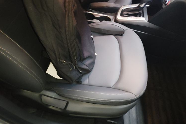 Used Hyundai Elantra (6th Generation / Lingdong) 2016 1.6L Automatic ZhiXuan – Elite Version Right Front Seat