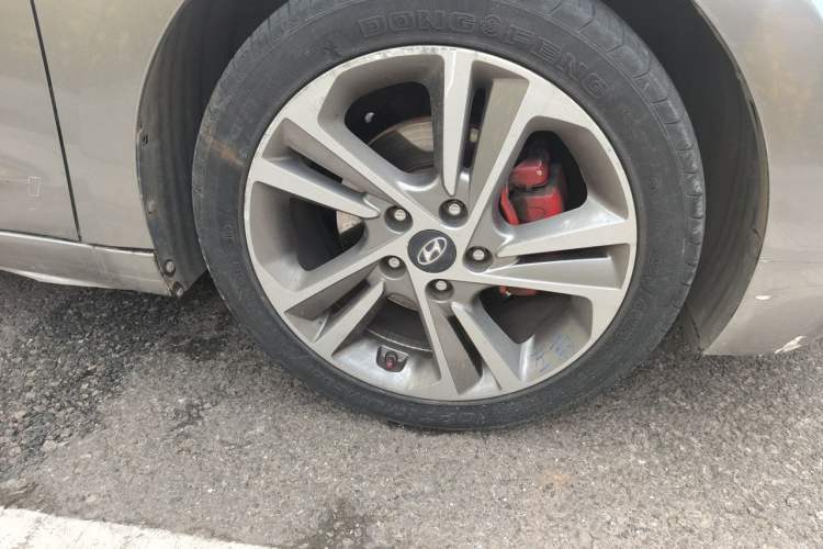 Used Hyundai Elantra (6th Generation / Lingdong) 2016 1.6L Automatic ZhiXuan – Elite Version Right Front Wheel Hub