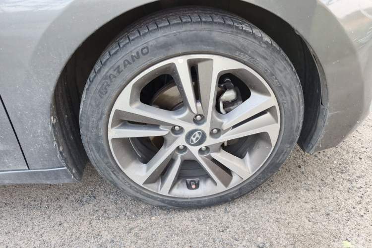 Used Hyundai Elantra (6th Generation / Lingdong) 2016 1.6L Automatic ZhiXuan – Elite Version Right Front Wheel Hub