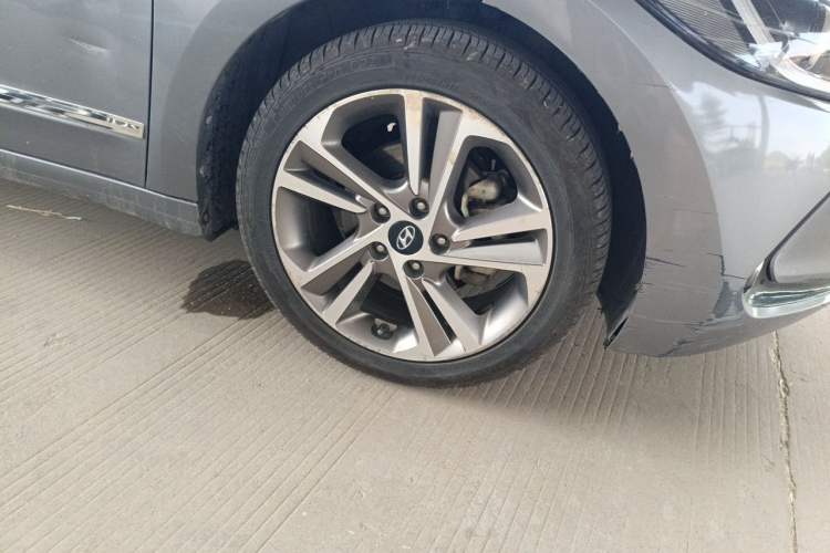 Used Hyundai Elantra (6th Generation / Lingdong) 2016 1.6L Automatic ZhiXuan – Elite Version Right Front Wheel Hub