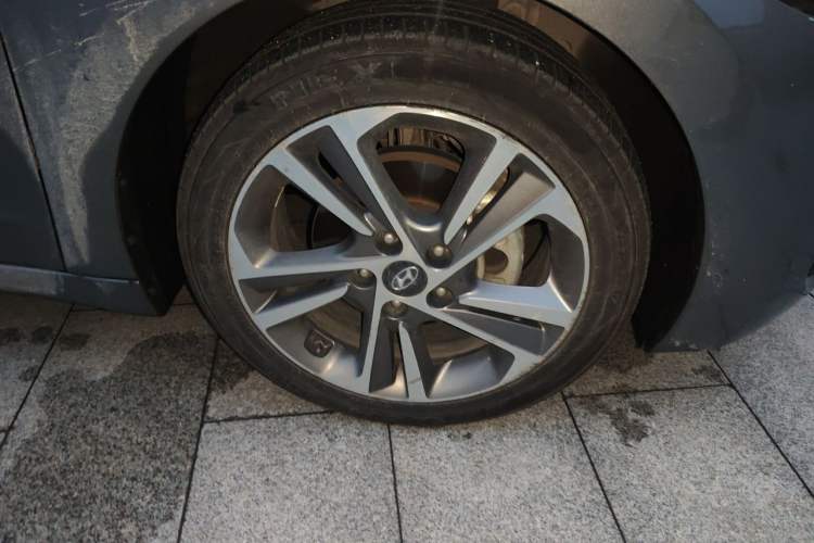 Used Hyundai Elantra (6th Generation / Lingdong) 2016 1.6L Automatic ZhiXuan – Elite Version Right Front Wheel Hub