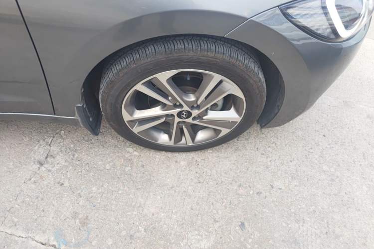 Used Hyundai Elantra (6th Generation / Lingdong) 2016 1.6L Automatic ZhiXuan – Elite Version Right Front Wheel Hub
