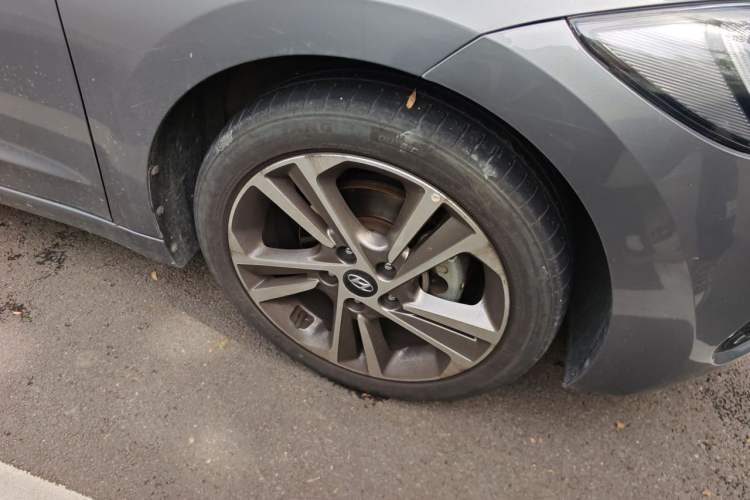 Used Hyundai Elantra (6th Generation / Lingdong) 2016 1.6L Automatic ZhiXuan – Elite Version Right Front Wheel Hub