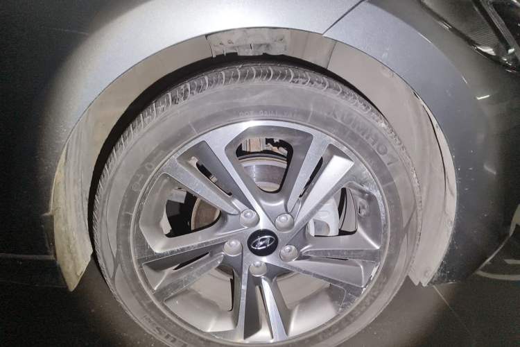 Used Hyundai Elantra (6th Generation / Lingdong) 2016 1.6L Automatic ZhiXuan – Elite Version Right Front Wheel Hub