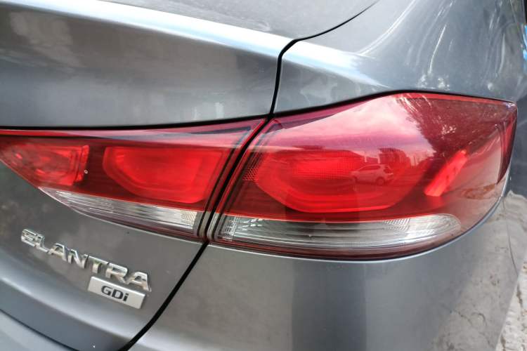 Used Hyundai Elantra (6th Generation / Lingdong) 2016 1.6L Automatic ZhiXuan – Elite Version Right Rear Taillight