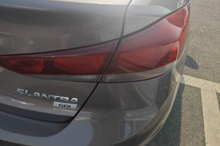 Used Hyundai Elantra (6th Generation / Lingdong) 2016 1.6L Automatic ZhiXuan · Youth Edition Right Rear Taillight