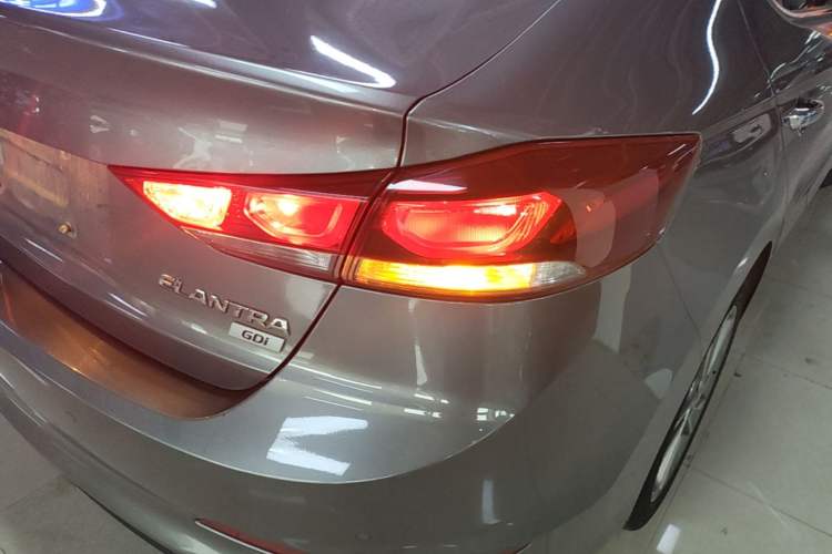 Used Hyundai Elantra (6th Generation / Lingdong) 2016 1.6L Automatic ZhiXuan – Elite Version Right Rear Taillight