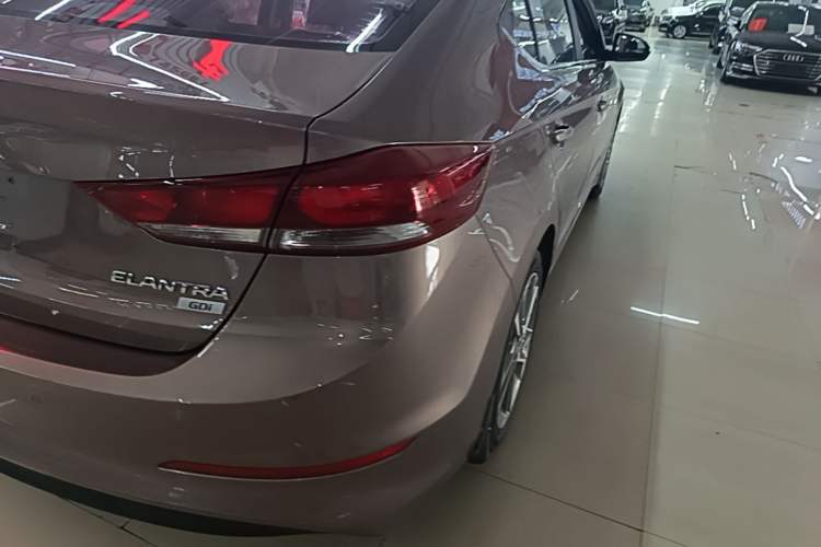 Used Hyundai Elantra (6th Generation / Lingdong) 2016 1.6L Automatic ZhiXuan – Elite Version Right Rear Taillight