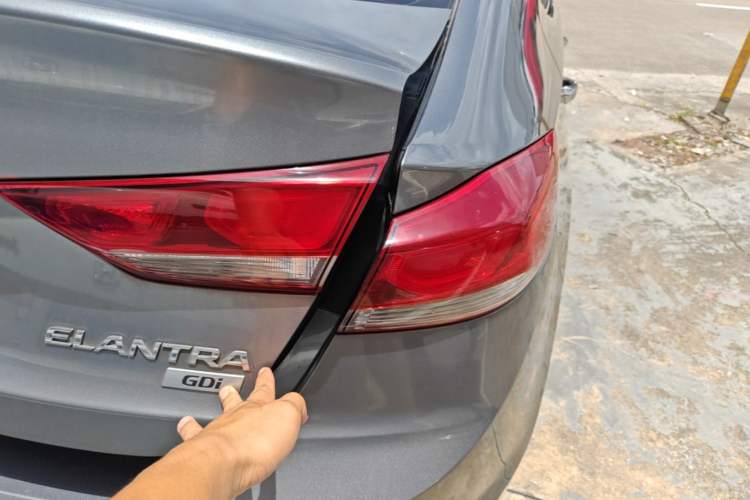 Used Hyundai Elantra (6th Generation / Lingdong) 2016 1.6L Automatic ZhiXuan – Elite Version Right Rear Taillight