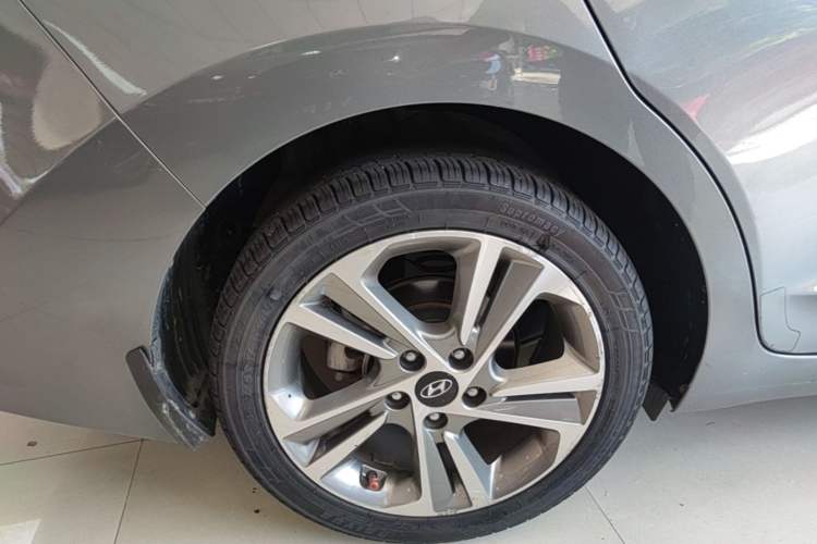 Used Hyundai Elantra (6th Generation / Lingdong) 2016 1.6L Automatic ZhiXuan – Elite Version Right Rear Wheel Hub