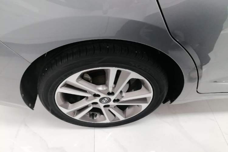 Used Hyundai Elantra (6th Generation / Lingdong) 2016 1.6L Automatic ZhiXuan – Elite Version Right Rear Wheel Hub